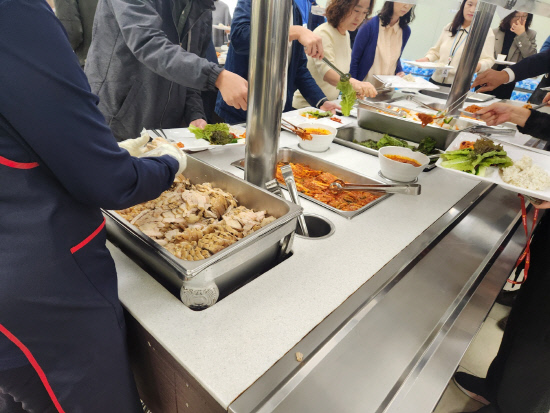함양군·농협, 도청 구내식당서 함양-Day 열어