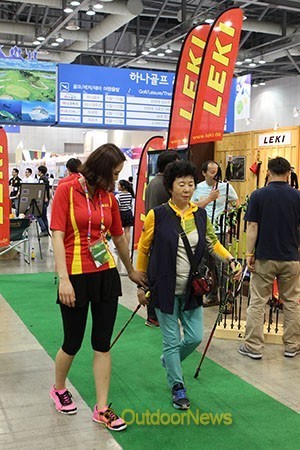 메드아웃도어, 하나투어 여행박람회 참가