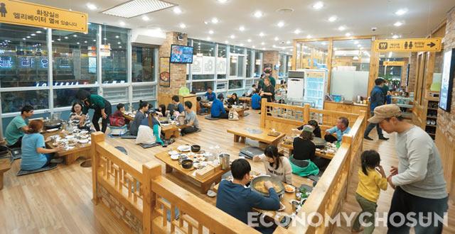 매장 도면설계 직접 하고, 자체 연구소에서 맛 고증
