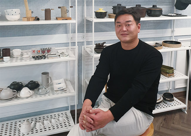 [박지환의 젊은 농부 13] 민병현 농업회사 법인 ‘팀파머스’ 대표 | 시골 카페 주변에 ‘핑크뮬리’ 심으니 10만 명 몰려왔다
