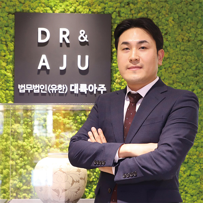 [베스트 로이어 | 빗썸 손해 배상 책임 이끌어낸 법무법인 ‘대륙아주’] 순이익 0.37%만 서버에 투자…빗썸 전산 장애 피해자들에게 배상