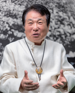 [박순욱의 한국술 탐방 | 55도 신제품 출시한 전주이강주 조정형 명인] “치열한 국내 시장에서 매출 늘리기보다 해외시장 공략”