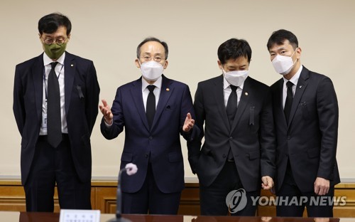 매주 일요일 만나는 경제·금융수장들…추경호 시장 안정 때까지