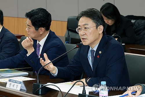 상호금융중앙회 PF대출 한도 20%로 제한한다…자본비율 7%까지 상향