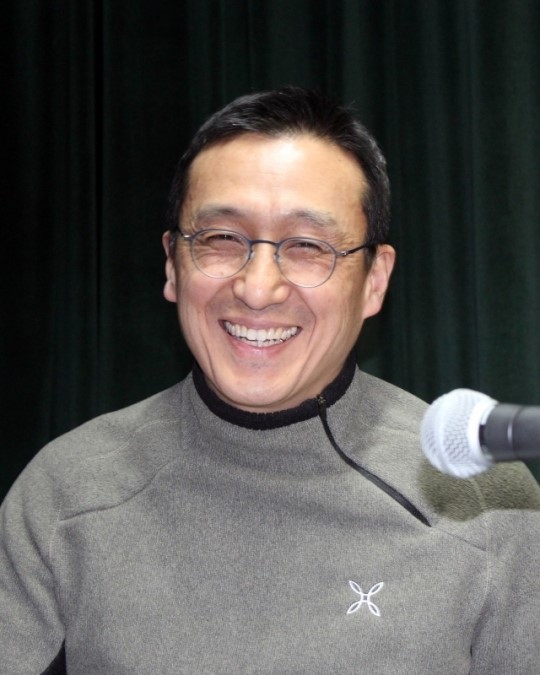 헬멧 쓰고 스키 타면 안전하다? 천만의 말씀