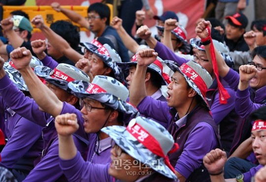 함께 투쟁하는 비정규직 노동자들 [포토]