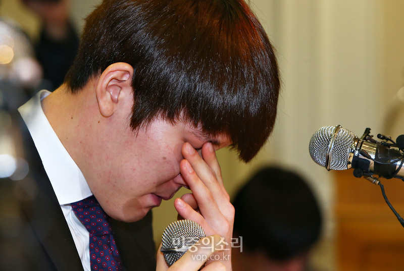 박태환 기자회견, 참지 못한 눈물[포토]
