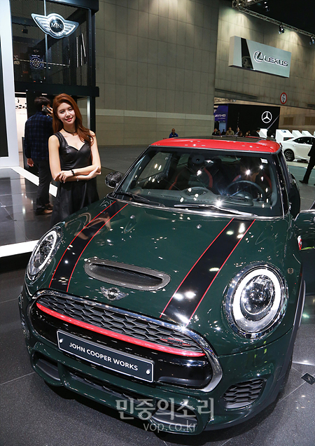 서울모터쇼에서 공개된 BMW 뉴미디 John Cooper Works(JCW)[포토]