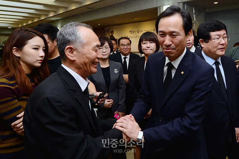 정현찬 가톨릭농민회 회장 위로하는 우상호[포토]