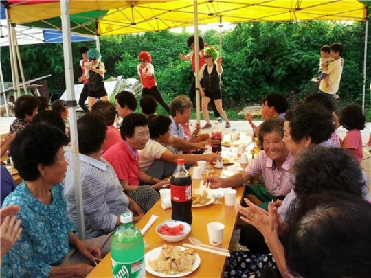 오송 사랑의 동산 해오름집, 경로잔치 열어