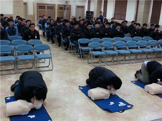 진천소방서, 극동전선 방문해 심폐소생술 교육