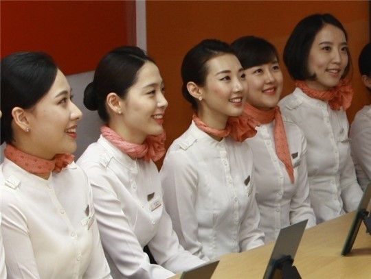 제주항공 성수기 앞두고 승무원 미소교육