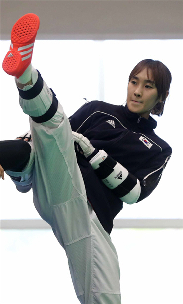 충북 출신 태권낭자 김소희, 17일 금빛 사냥