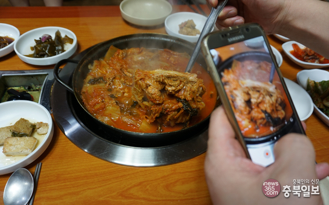 미친(味親) 사람들 - 청주 운천동 명성숯불장어구이