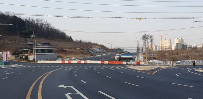 충주호암지구 도로 이용 못해, 길 있는데 왜 못 다니나