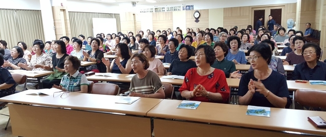 청남농협 노래교실