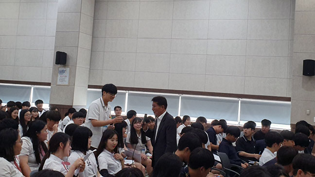 中企 취업 인식 개선 나섰다