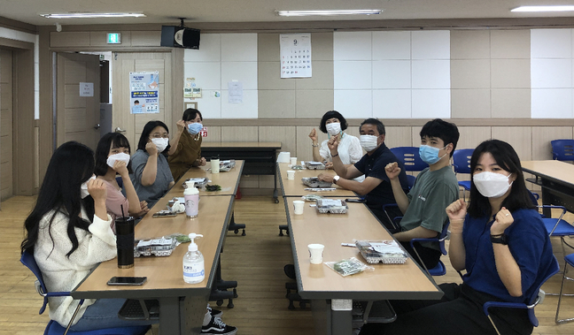 청주시 상당구 금천동, 직원 점심 도시락으로 대체