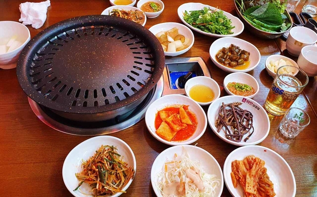 영동군SNS서포터즈 - 와인삼겹살거리 백호정육식당