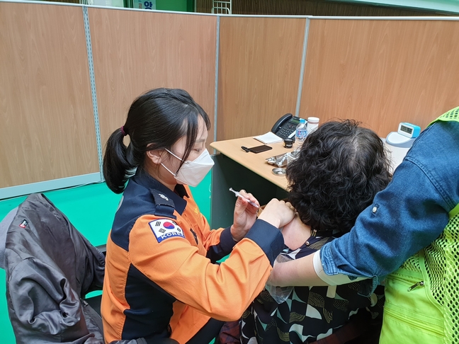 음성소방서, 코로나19 예방접종센터 구급대원 인력 지원