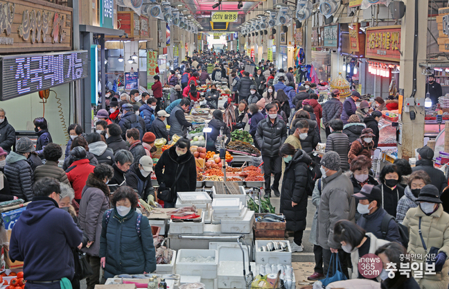 <르포>설대목 맞은 종합시장 오랜만에 활기 찾아와