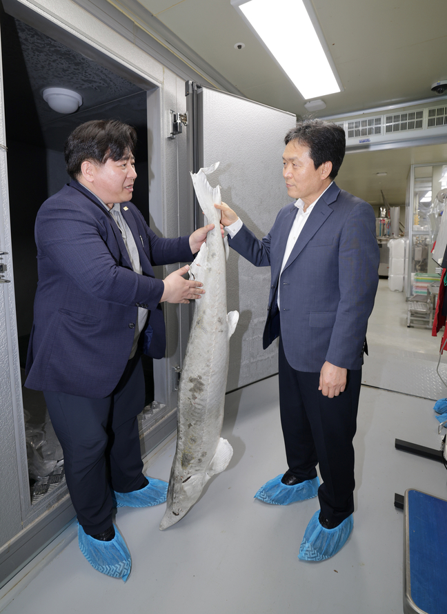 신병대 청주시 부시장, 화장품 기업 스톨존바이오㈜ 방문