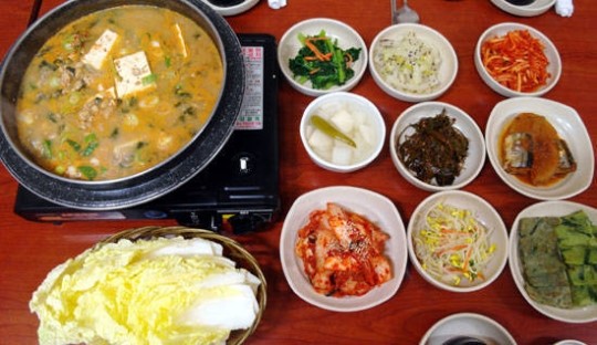 시골 향수를 느끼는 청국장의 맛 ‘동강식당’