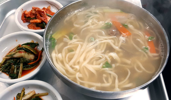 소문난 보문산 닭요리전문점 ‘똑순이네’