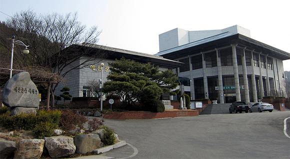 예산군, 문예회관 영화상영 중단