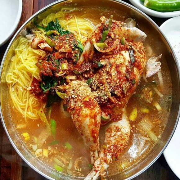 부산서면맛집의 독특한 별미, 닭한마리국수의 뛰어난 맛과 양