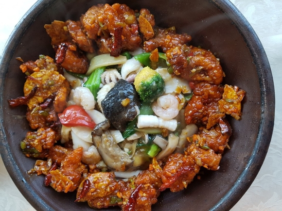 수원맛집 항아리 통낙지 해물짬뽕 맛의 매력 포인트는?