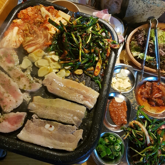 샤로수길 맛집 복돈이부추삼겹살 서울대입구점 2호점 오픈