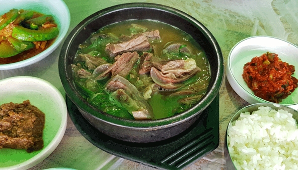 삼복더위 보양식 블랙 푸드의 왕 흑염소 청양골