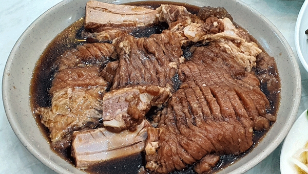 검증된 외식메뉴 돼지양념갈비와 평양냉면 유성 본 숯불갈비