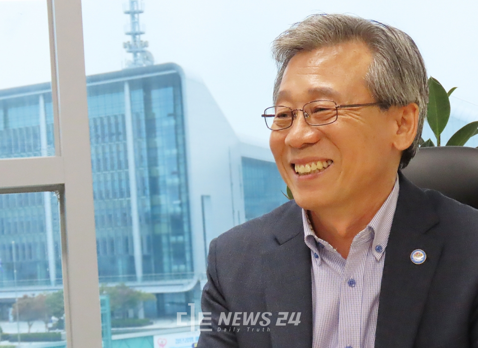 위기에서 일상으로… 충남형 복지가 나아갈 길