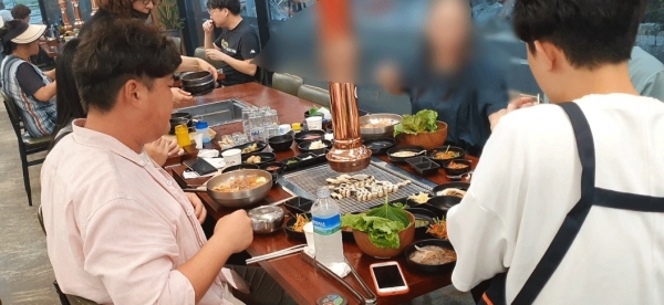힘이 불끈 솟는 황제의 보양식 판암참숯민물장어