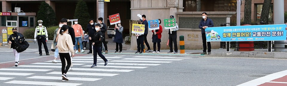 현대제철, 당진시 주요지점에 교통안전감지 신호등 설치