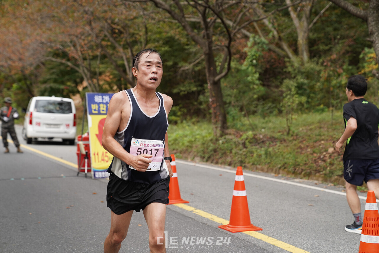 [포토] 제21회 대청호마라톤대회 하프코스 참가자-⓷