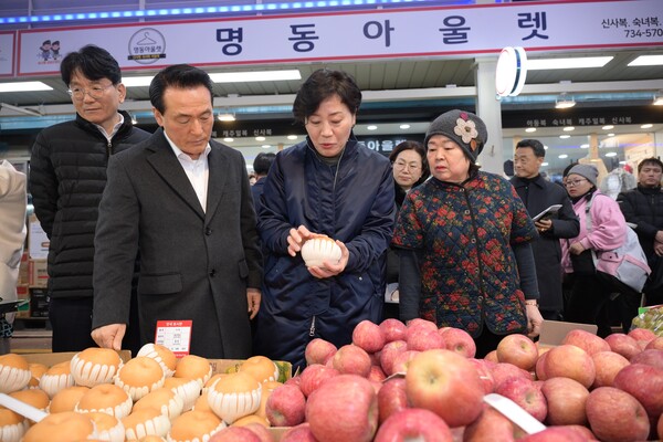 송미령 농식품부장관, 논산 화지중앙시장 등 방문 따뜻한 격려 전해