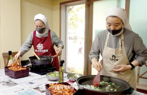 청년 수험생에게 엄마 맛 반찬 전달