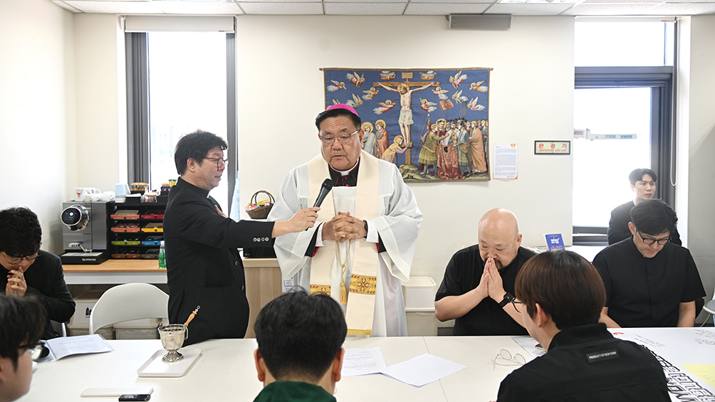 2027 서울 WYD 지역 조직위 사무국 축복, 성공적 개최 기도