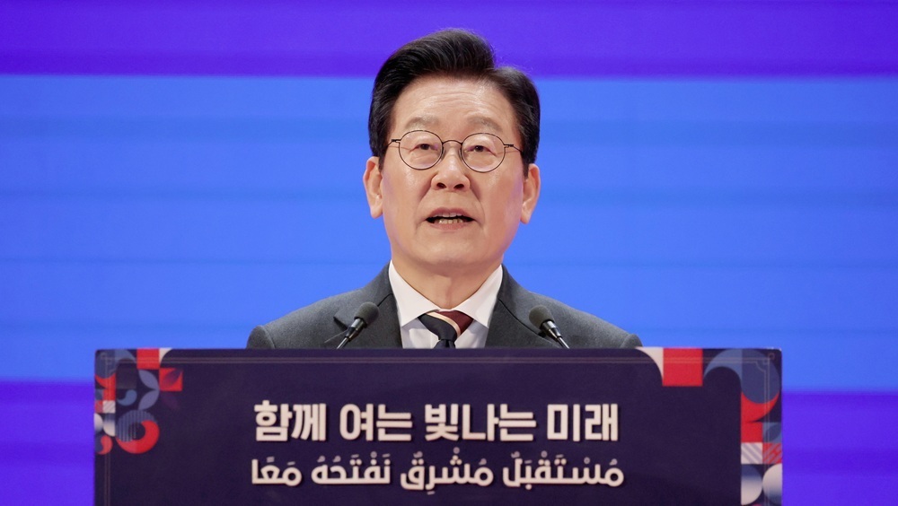 이 대통령, '샤인 이니셔티브' 제안…"한반도·중동 평화 구축"  