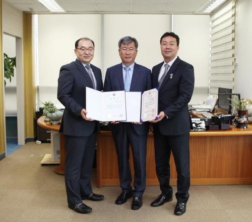 한국지역난방기술 김계영 차장 국무총리 표창, 박제원 차장 과학기술정보통신부 장관 표창 수상