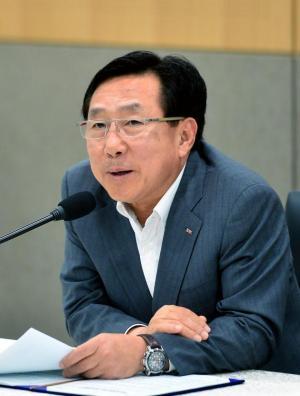 새 중기중앙회장에 ‘김기문 진해마천주물조합 이사장’ 선출