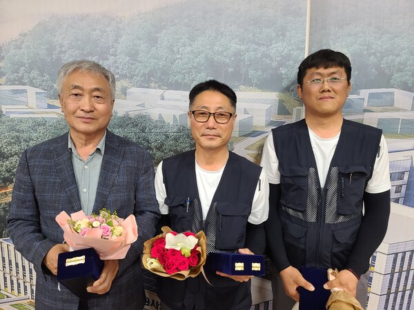 (제30회 전기공사 기능경기대회)태양광발전설비 부문 1위 충북도회 한얼누리 이병상, 장명완 씨