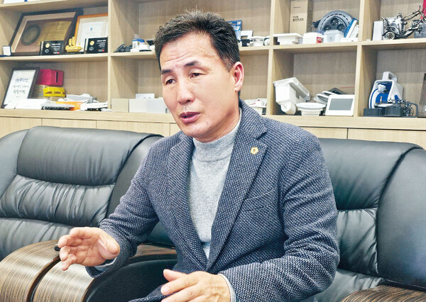 이달 24일 코스닥 상장하는 위너스 김창성 대표 2배의 생산성, 품질관리와 기구설계 능력으로 압도적 경쟁력 증명하겠다
