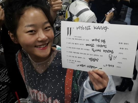 모델들이 백스테이지에서 전한 뷰티시크릿