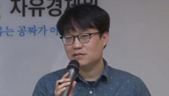 '단원고'라는 단어로 말장난한 만화가 윤서인