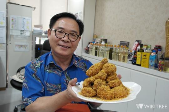 “나는 치킨 박사, 매일 한 마리씩 먹어요” 치킨대학 주상집 원장