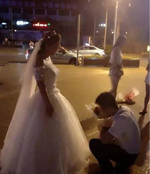 웨딩드레스 입고 청혼한 여성 최후